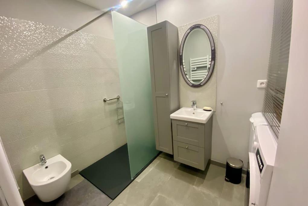 L'Historien - Avec Balcon Coeur De Nimes Apartment Ngoại thất bức ảnh