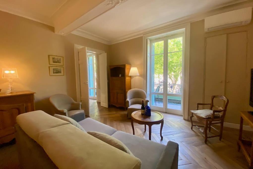 L'Historien - Avec Balcon Coeur De Nimes Apartment Ngoại thất bức ảnh
